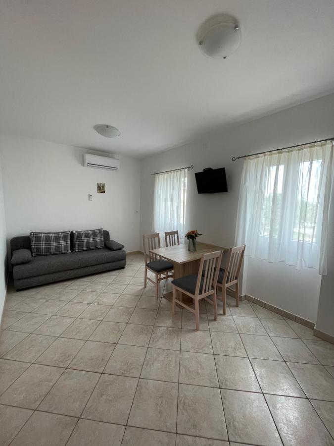 Accordi Lontani Apartamento Nerezine Exterior foto